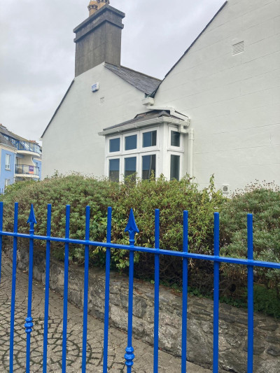 Railing Painting, Dublin - Quality external decoration by Abhaile Decorators, Ireland